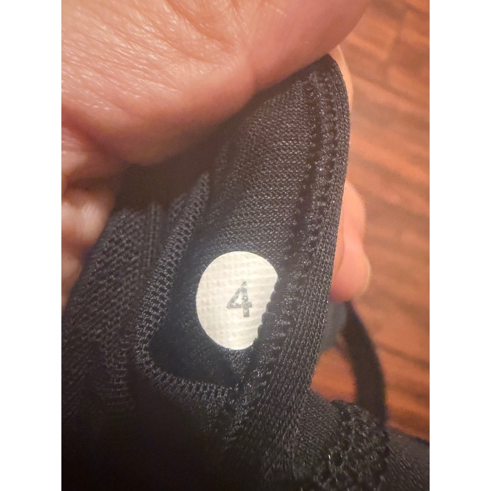 Lululemon Tank Top Black 2-in-1 Built-in Bra Yoga Gym Size 4 - Picture 5 of 6